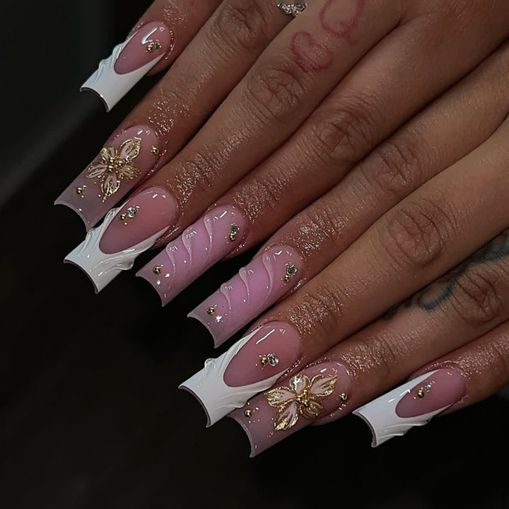 Verschnörkeltes florales Press-On-NagelSet Karnz