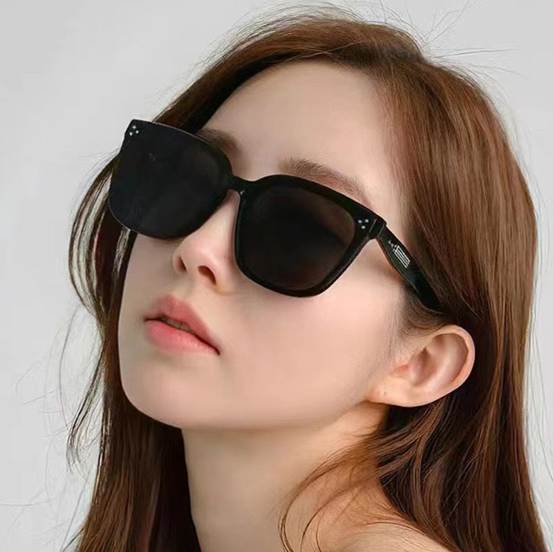 Damen modische oversized Sonnenbrille im Retro-Stil Karnz