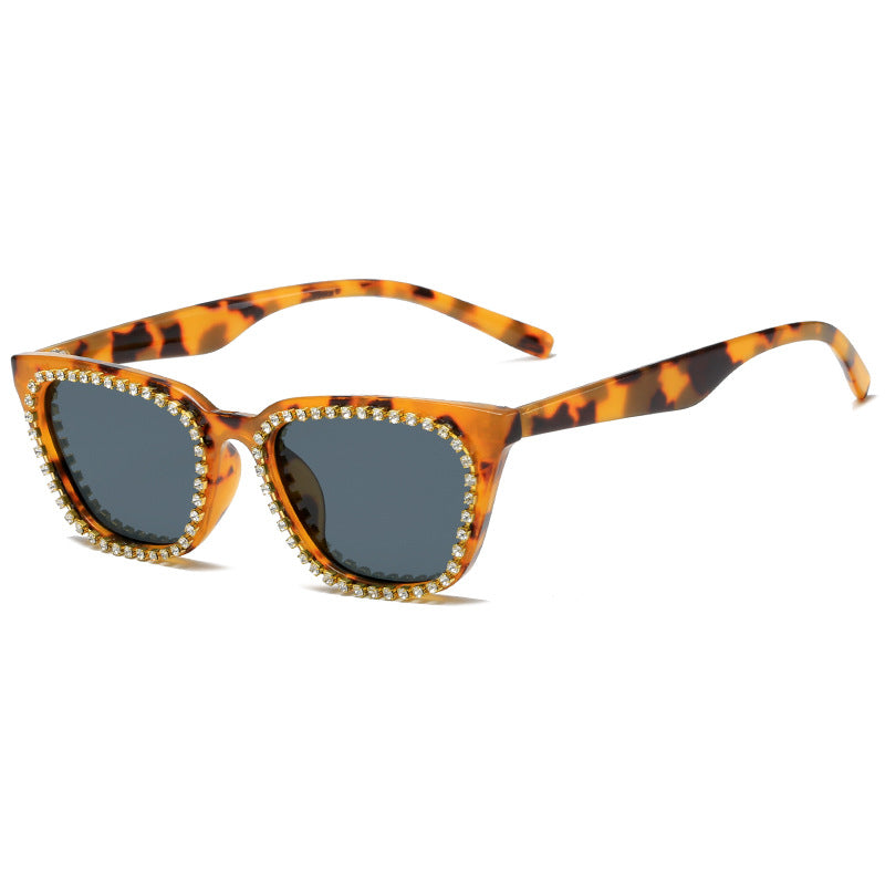 Damen Sonnenbrille mit glamourösem Strassrahmen Karnz