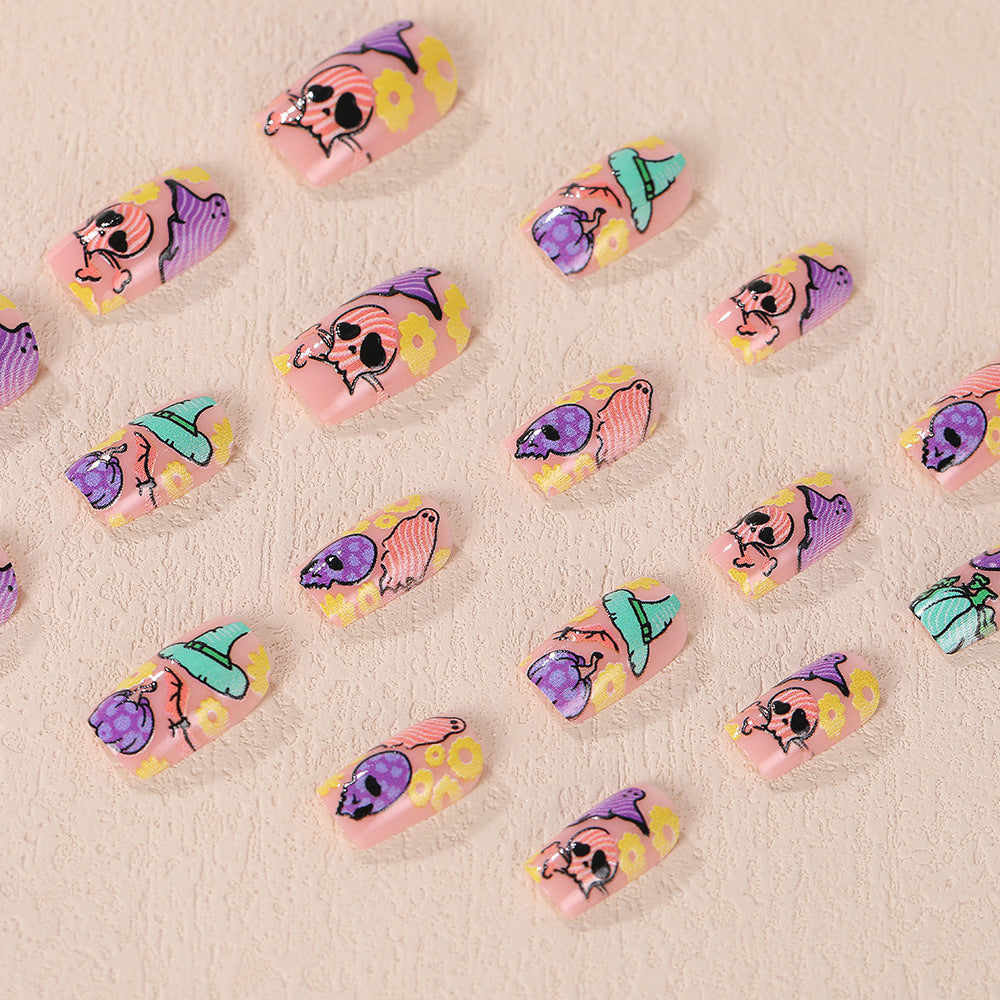 Kreatives Halloween Nageldesign Karnz