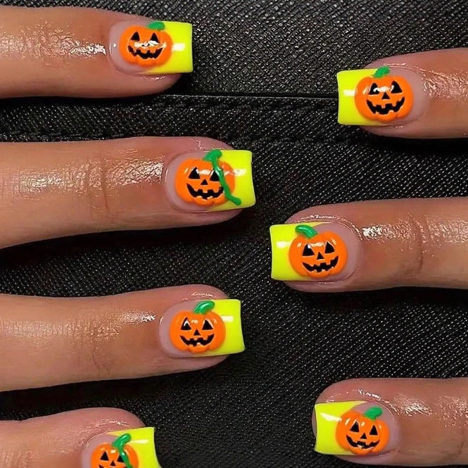 Verspielte Halloween-Kürbis-Nagelkunst Karnz