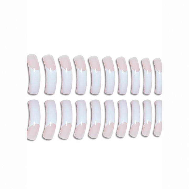 Premium French Tip Nagelerweiterungen Karnz