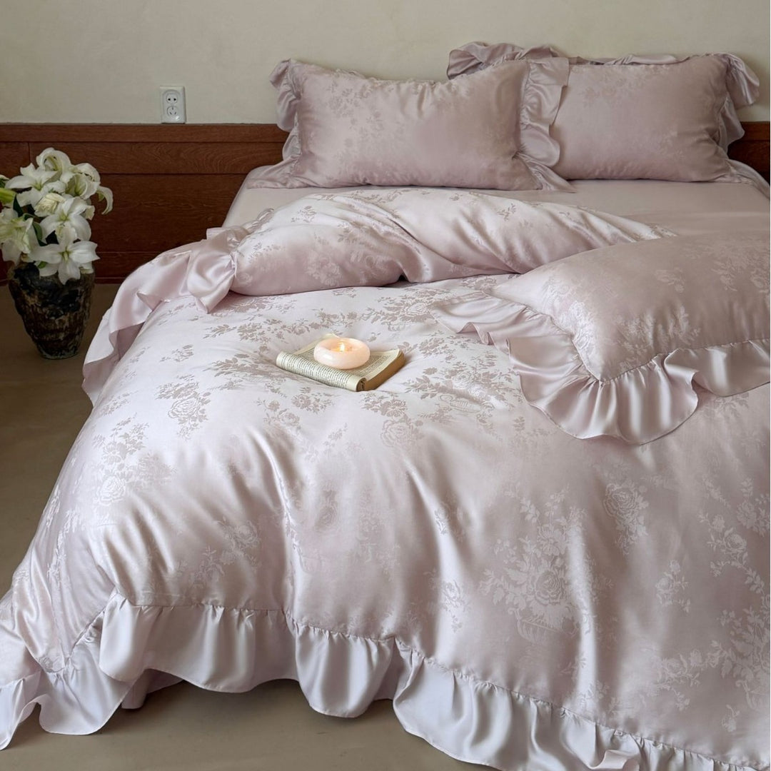 Luxus-Satin-Bettset mit Jacquard-Relief und Volantkanten