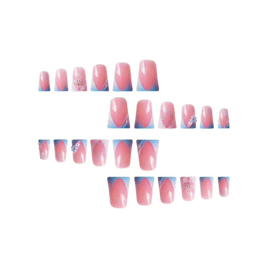 Künstlerische Nagelkunst Karnz