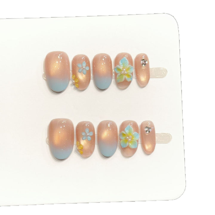 Blumen Press-On Nagelset mit elegantem Ombre-Finish und dekorativen Akzenten