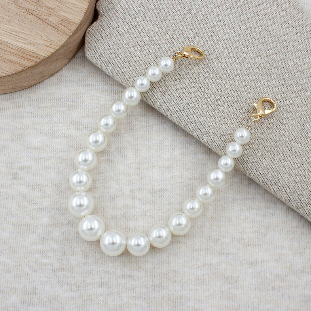 Elegantes Perlenaccessoire Karnz