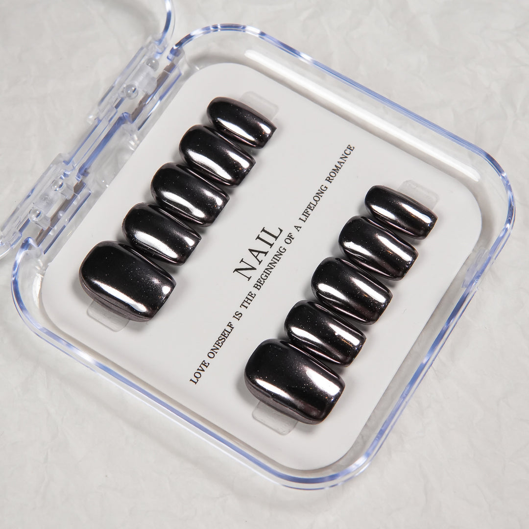 Stylische Press-On Nagelverzierung Set