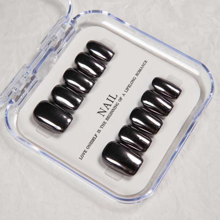 Stylische Press-On Nagelverzierung Set