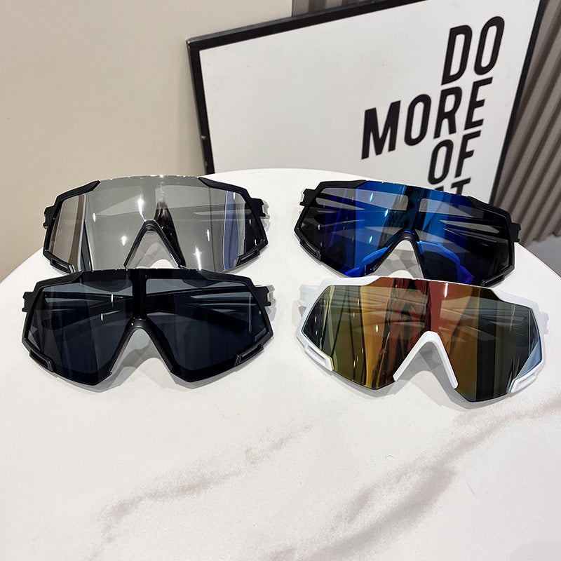 Herren Sportliche Rennbrille mit ergonomischem Design Karnz