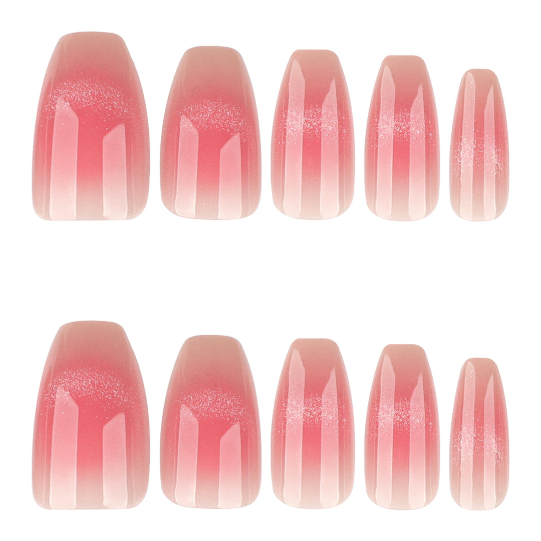 Kunstvolle French-Tip Nagelverlängerungen Karnz