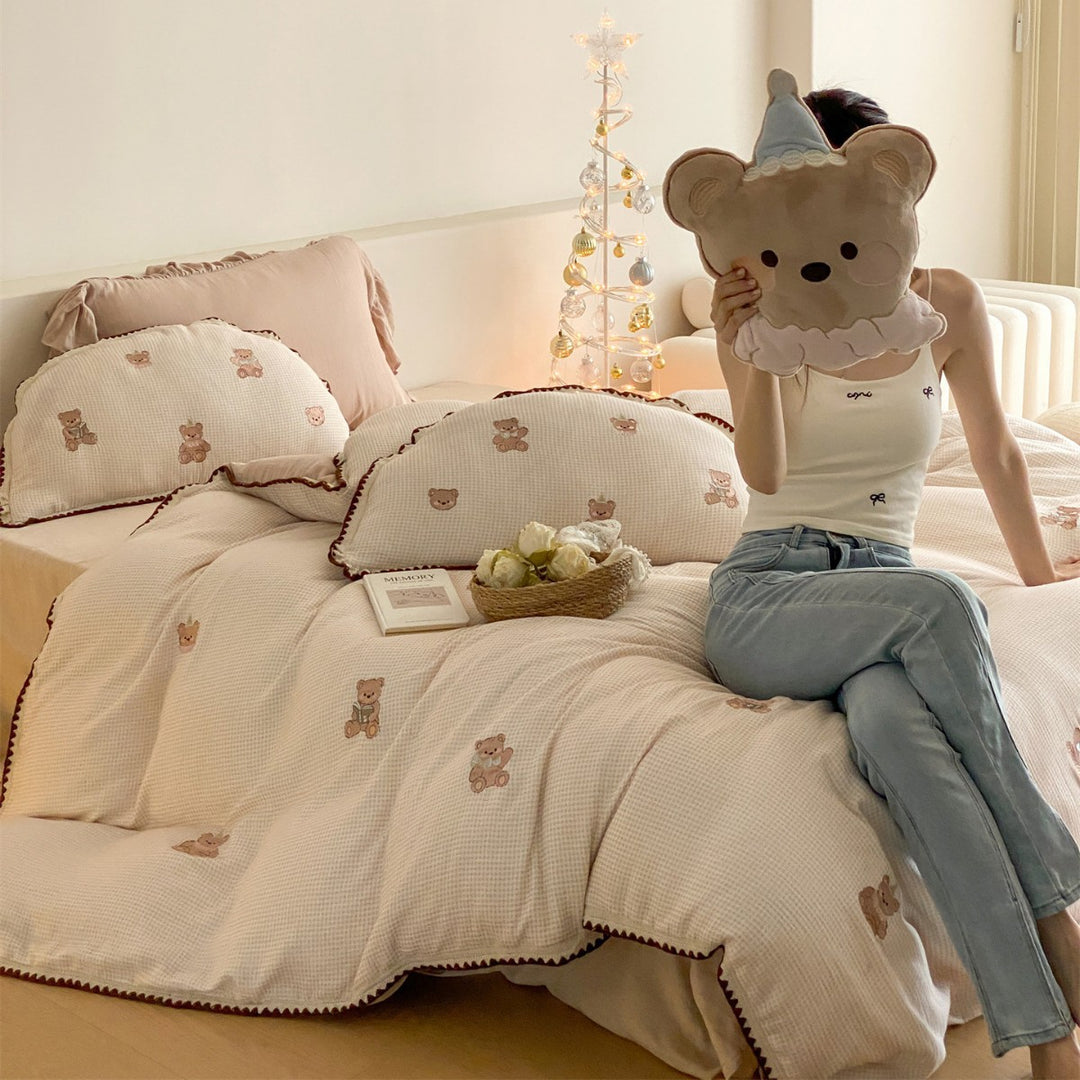 Teddy Bear Bestickte Waffel-Textur Bettbezug Set mit Wellensaum