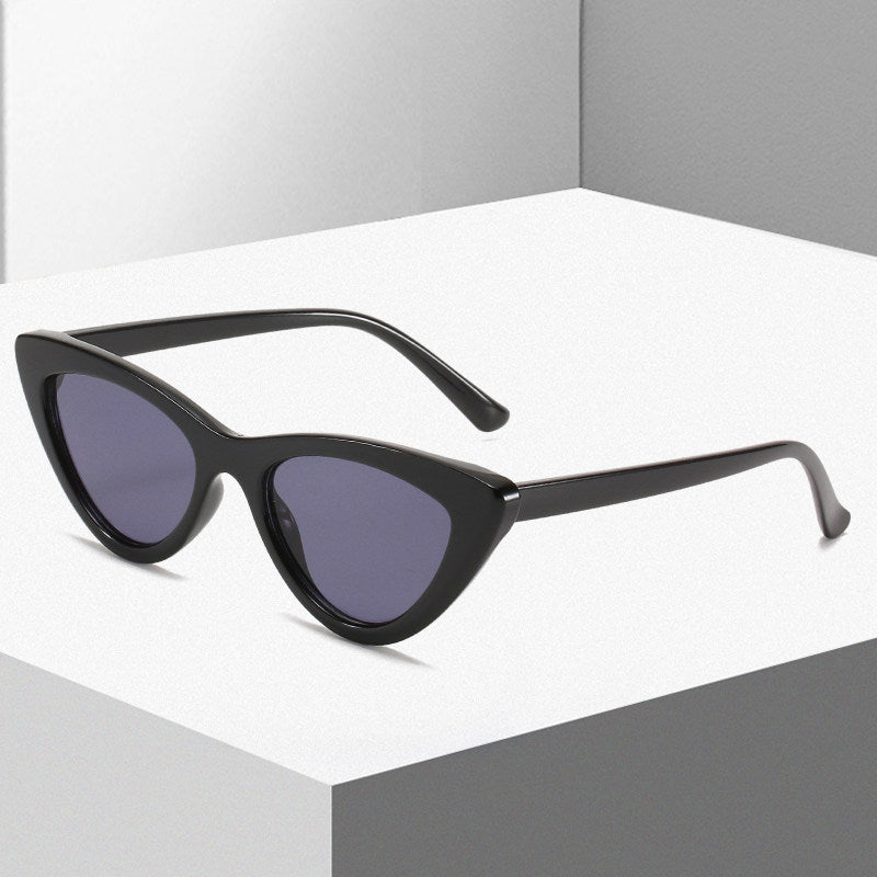 Damen Cat-Eye Sonnenbrille mit futuristischem Design und robustem Rahmen Karnz