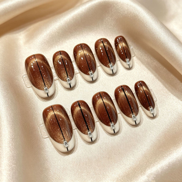 Glamouröses Press-On Nagelkunst-Set mit glitzernden Akzenten
