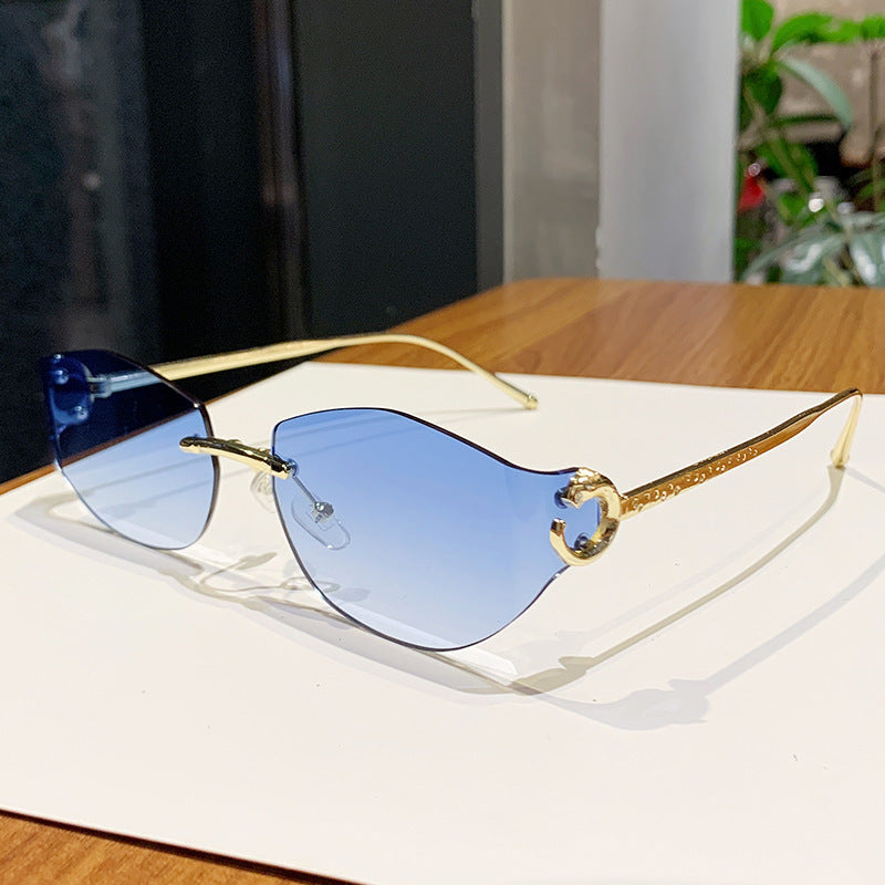 Damen modische Sonnenbrille mit innovativem Schecken-Design Karnz