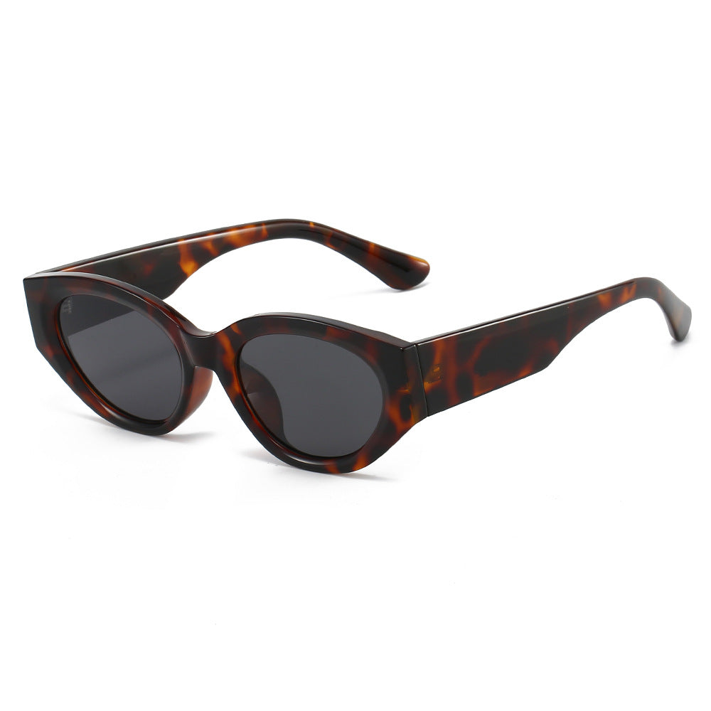Damen Cat-Eye Sonnenbrille mit modernem, transparentem Rahmen und UV-Schutz Karnz