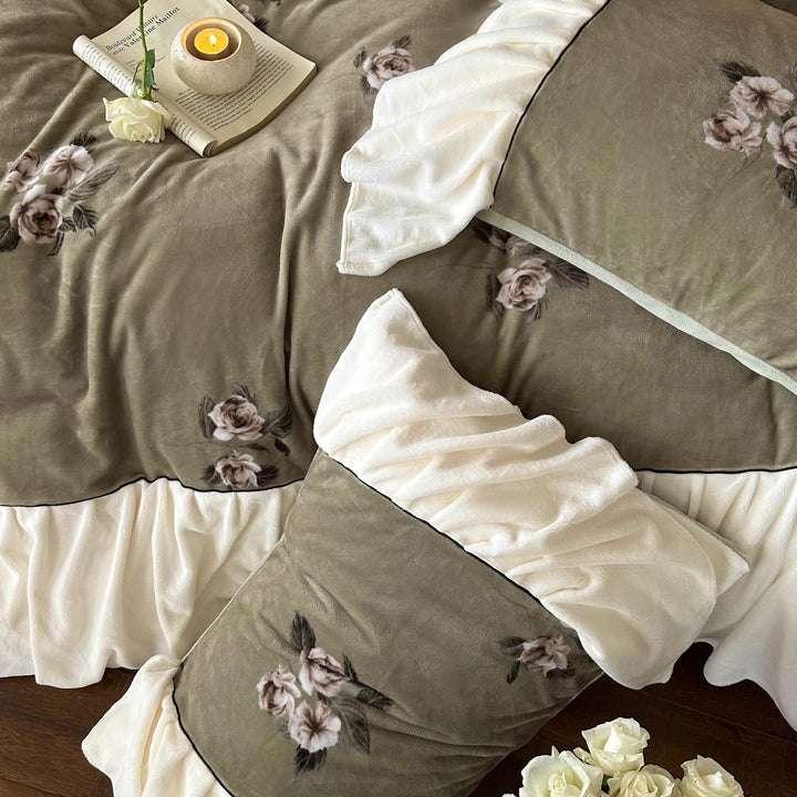 Bestickte Samt Rüschende Bettdeckenbezugset mit Floralen Appliqué Kissenbezügen