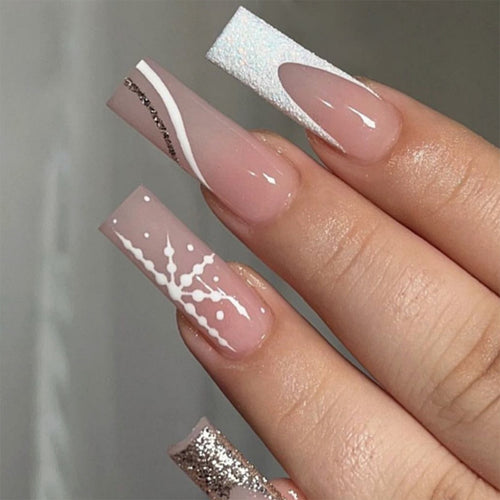 Elegante und kreative Nagelspitzen Karnz