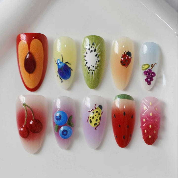 Künstlerisches 3D Obst Nageldesign Karnz