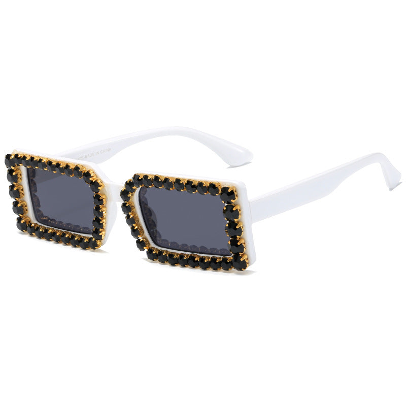Damen modische Sonnenbrille mit glitzernder Rahmenverzierung Karnz