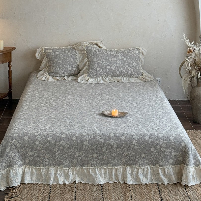 Vintage Floral Ge quiltetes Bettwäscheset mit Spitzenkante