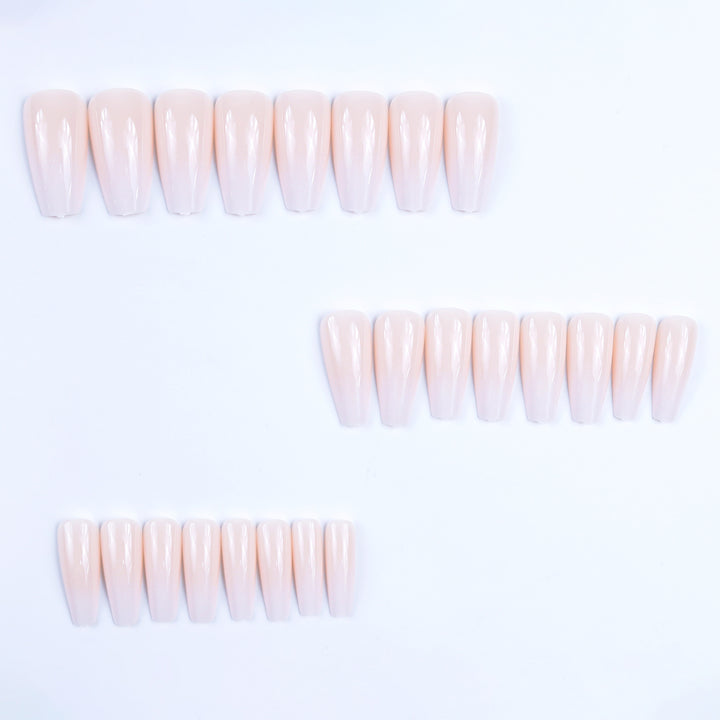 Künstliche Nagelspitzen Im Modernen Stiletto-Design Karnz