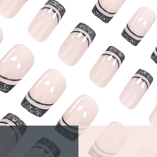 Elegante Glitzernde French Tip Nagelkunst Karnz