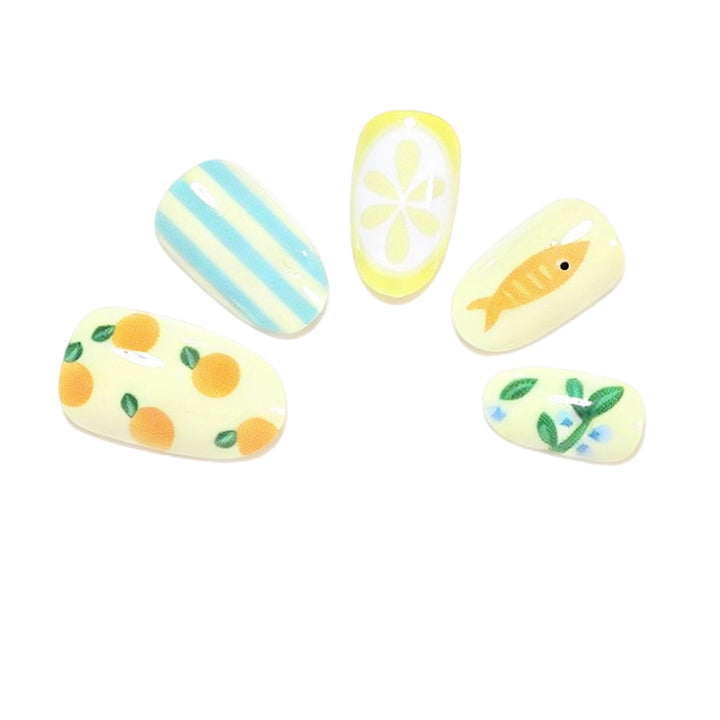 Verspieltes Nagelkunstset mit Obst- und Fischmotiv Karnz