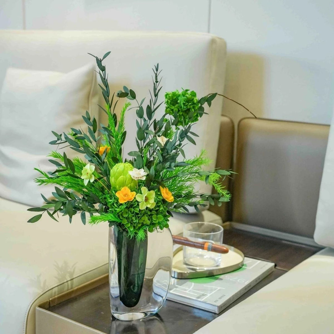 Künstliche grüne Blumenmittelschmuck
