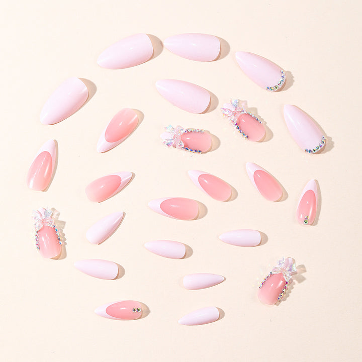 Elegantes Stiletto-Nagelkunst-Set mit Edelsteinakzenten Karnz