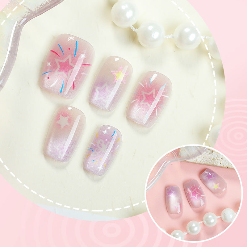 Künstlerisches Press-On-Nagelset mit himmlischen Designs