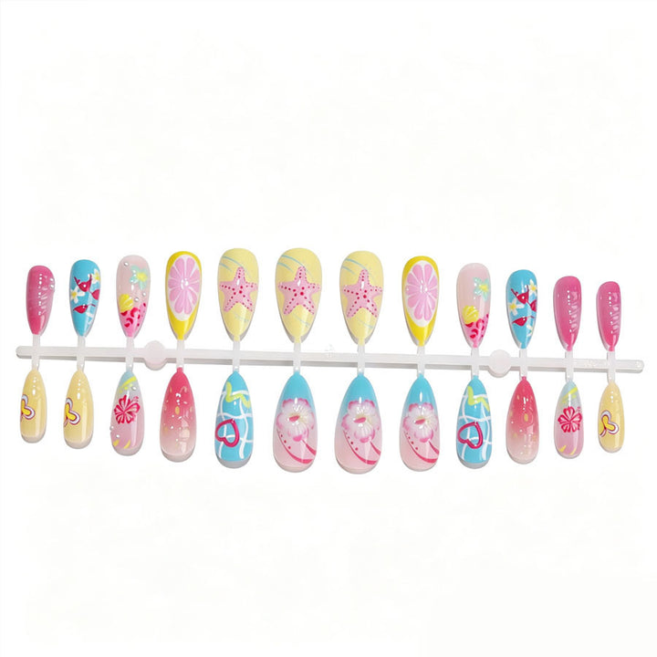 Kreatives Kunstnagelset mit bunten Sommermotiven Karnz