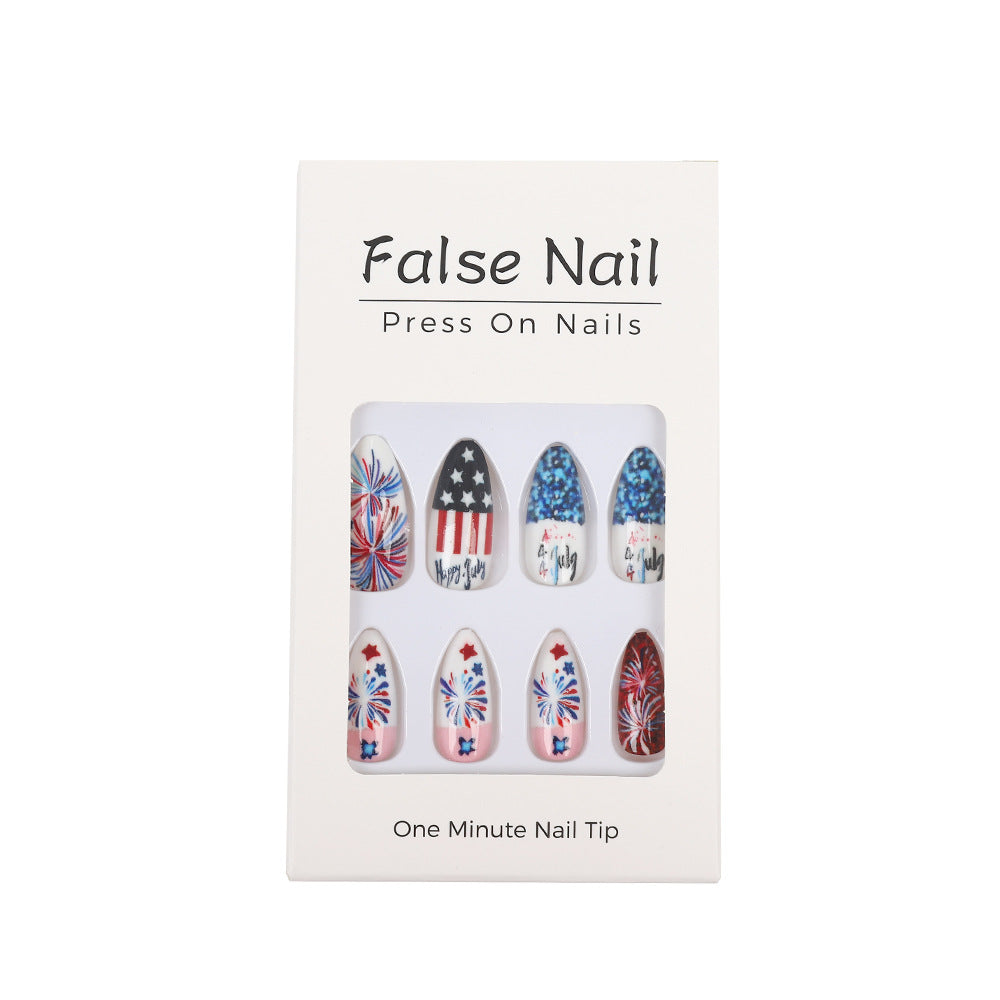 Kunstnägel mit patriotischen Designs Karnz