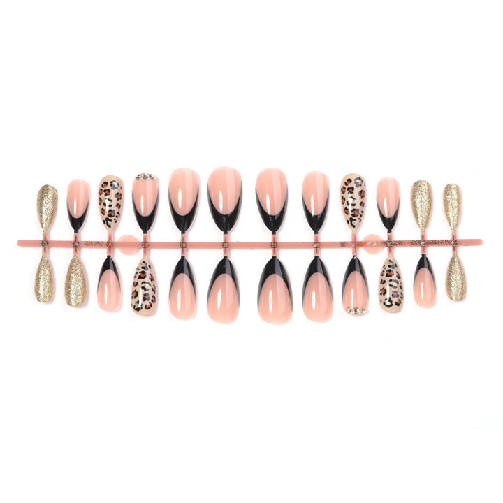 Kunstnagel-Set mit verschiedenen Designs Karnz