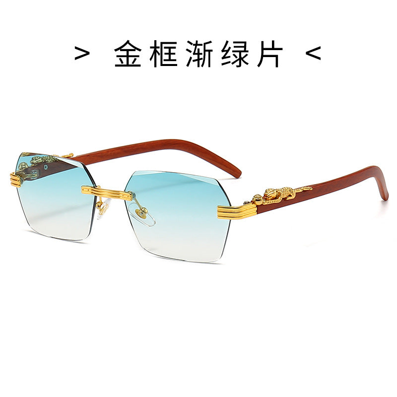 Damen Designer-Sonnenbrille mit kunstvollem Holzrahmen und eleganten Glaselementen Karnz