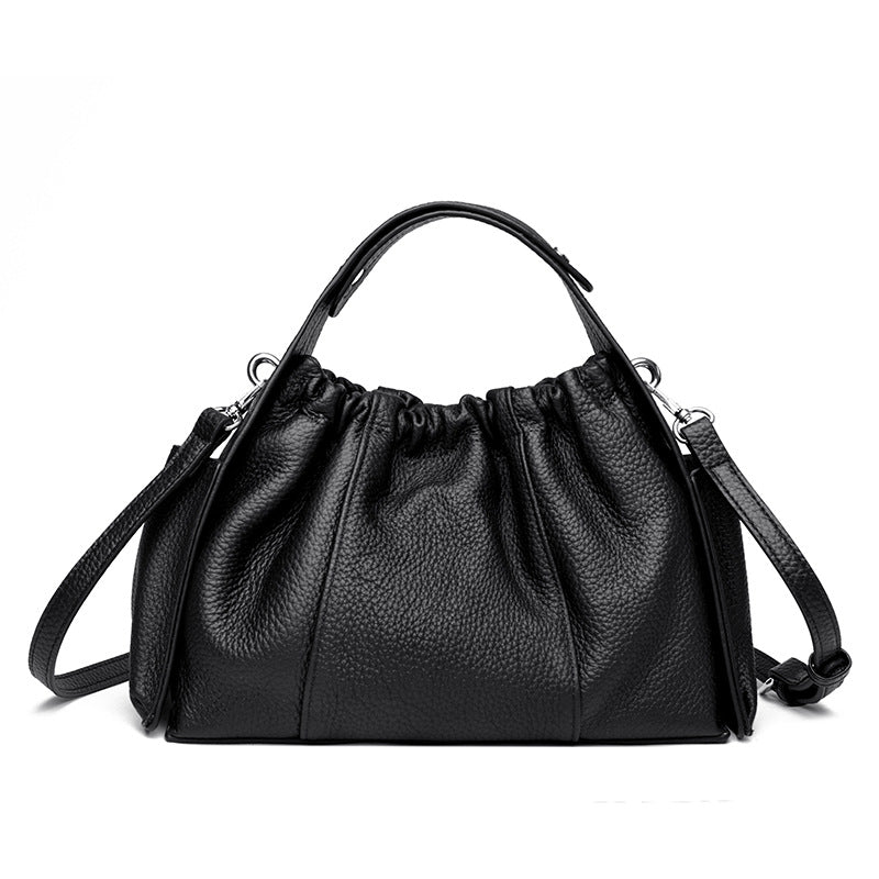 Texturierte Leder-Schnürtasche Karnz
