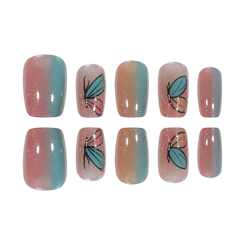 Blumeninspiriertes Press-On Nagelset Karnz