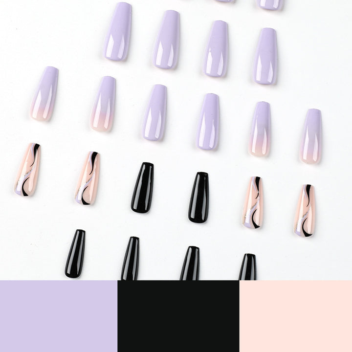 Kunstvolle Nagelverlängerungen im eleganten Design Karnz