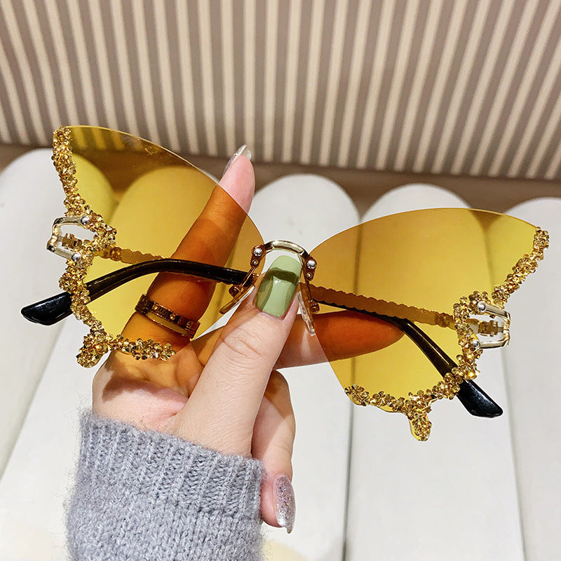 Damen extravagante Cat-Eye Sonnenbrille mit funkelnden Strassverzierungen Karnz