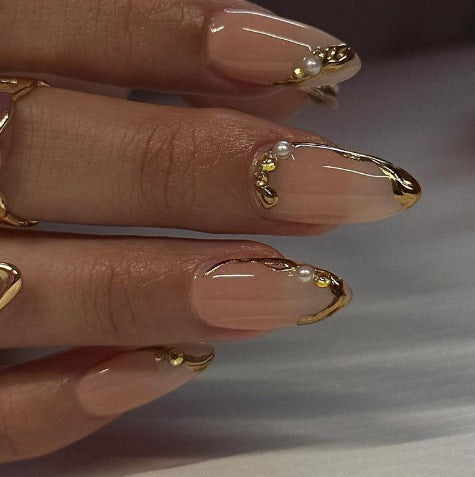 Elegante Nagelkunstverlängerungen Karnz