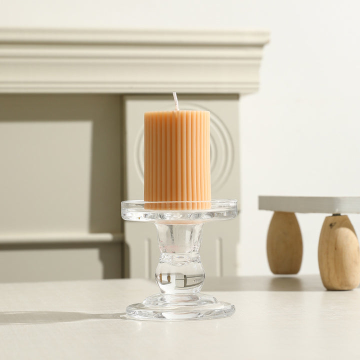 Ribbed Säulenpfeilerkerze mit Glasständerhalter