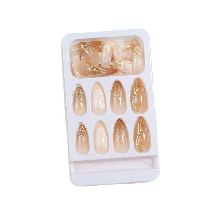 Künstlerisches Press-On Nagelset mit Gold- und Blumenakzenten Karnz
