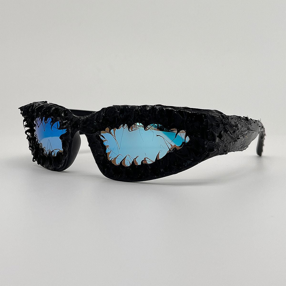 Damen einzigartige Sportsonnenbrille im futuristischen Design Karnz