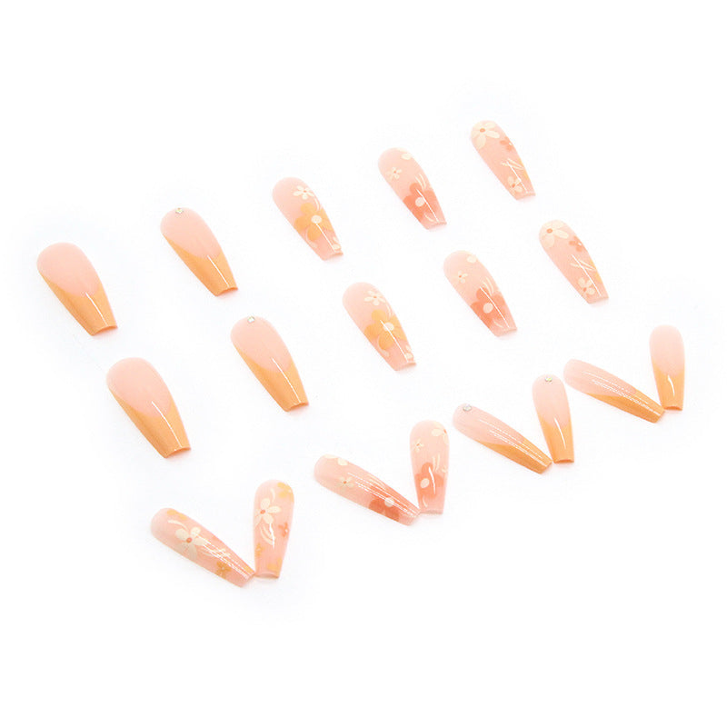 Kunstnagelset mit floralen Acrylverzierungen Karnz