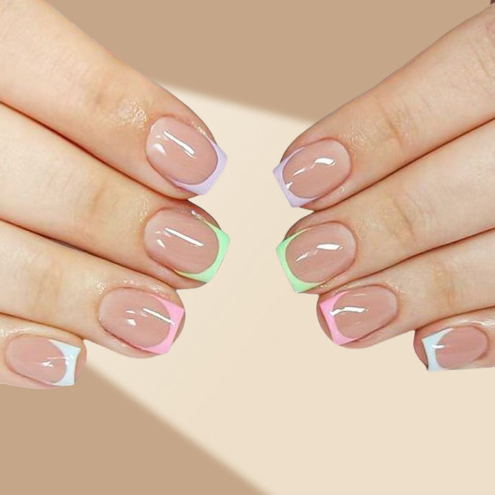 Kunstvolle Nagelspitzen Karnz