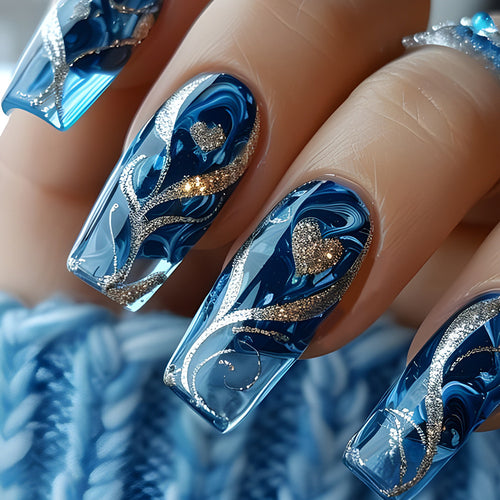 Kunstnagelset mit Floralen Motiven Karnz