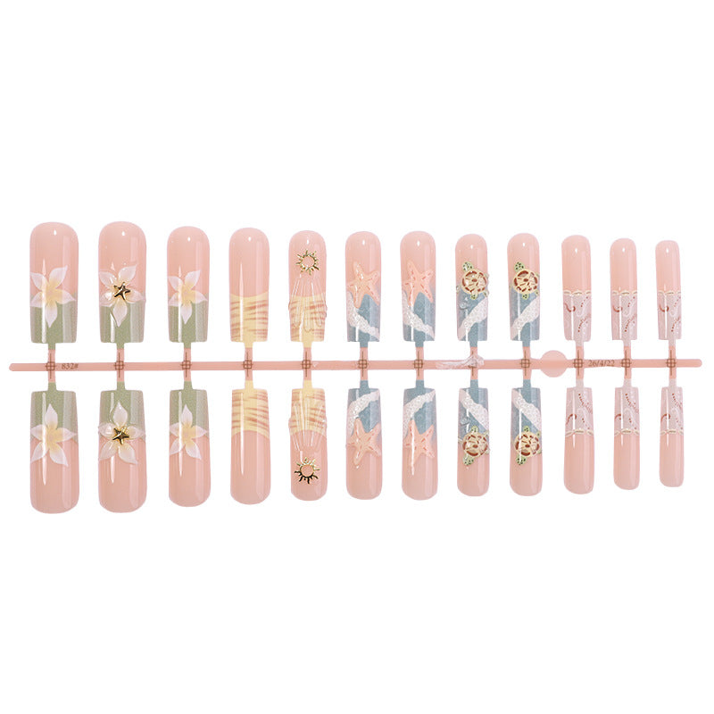 Kreatives thematisiertes Press-On Nagelkunst Set Karnz