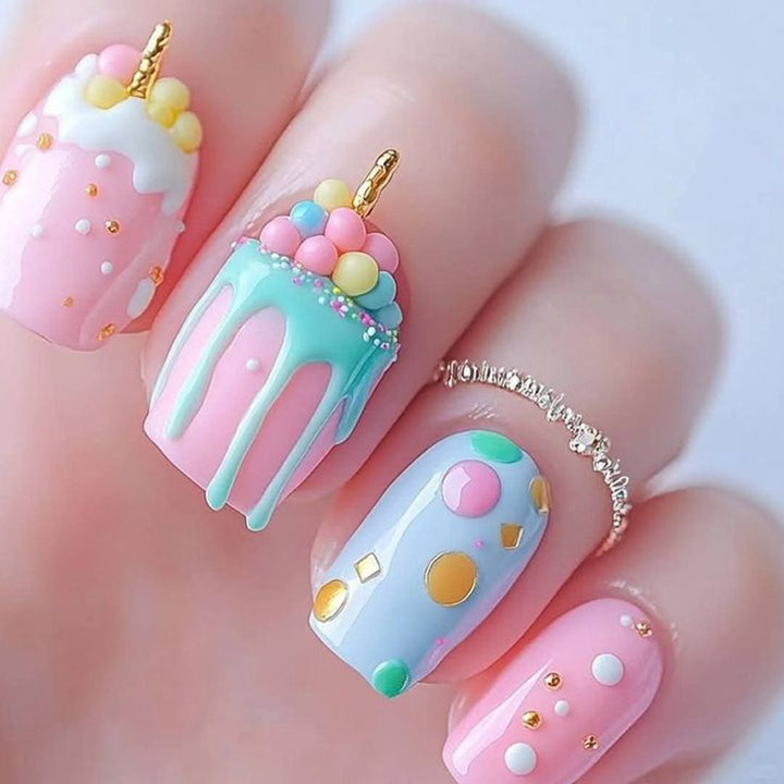 Kunstnägel mit Verspieltem Cupcake-Design Karnz