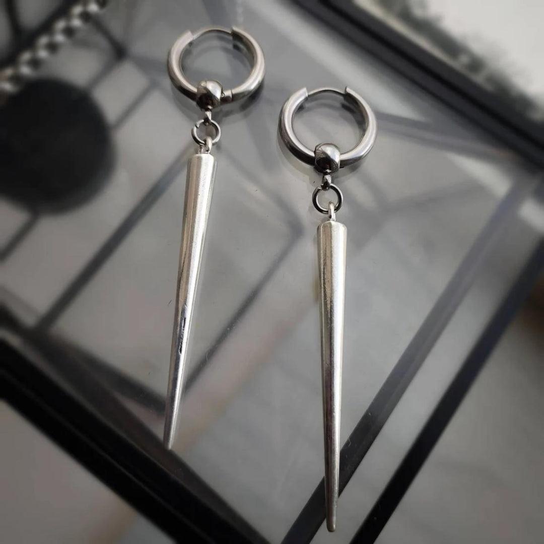Hängende Spikes Ohrringe Karnz