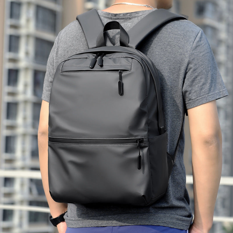 Schlanker wasserabweisender Tagesrucksack Karnz