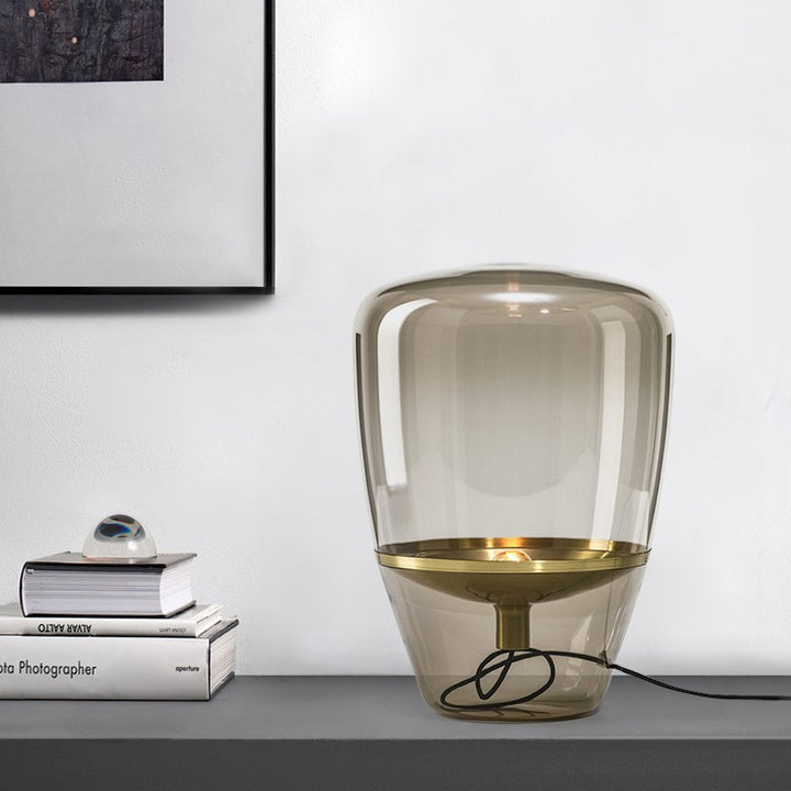 Zeitgenössische Skulpturale Glas Tischlampe mit Goldbasis